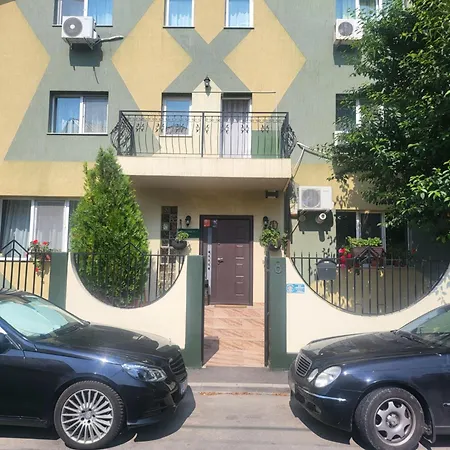 House 2 招待所 艾福雷诺德