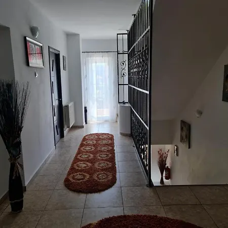 House 2 بيت ضيافة