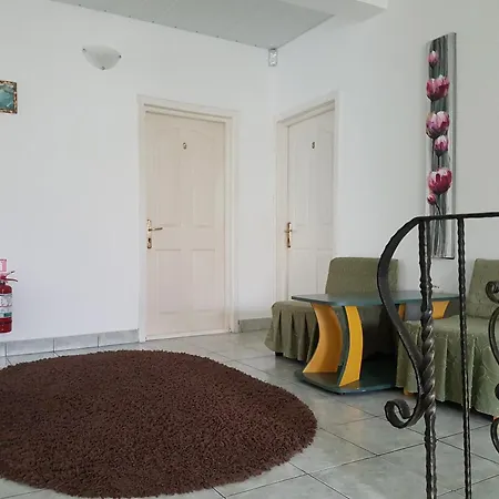 بيت ضيافة House 2